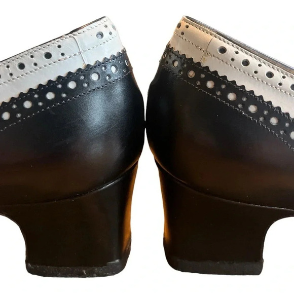 Vintage Ferragamo Square Toe Black and White Pumps Perfect Condition siz… - Picture 8 of 12